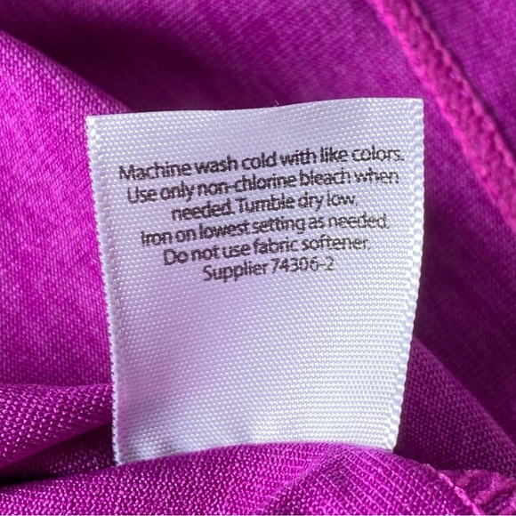 Xersion Purple V Neck Workout Top T-shirt Short Sleeves - Picture 4 of 4